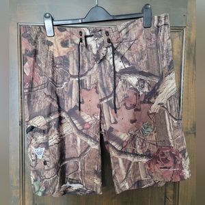 PFG Columbia Camo Shorts 40x11